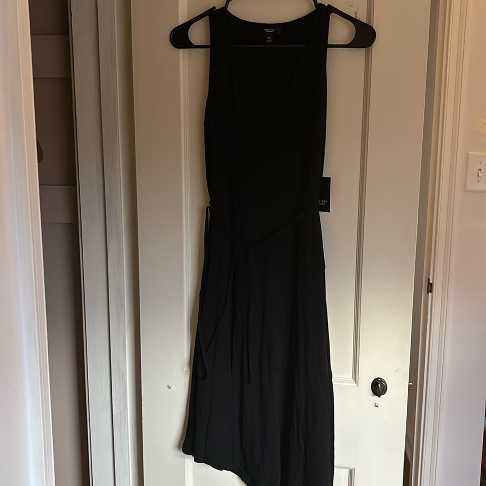 Vera Wang black slip on dress